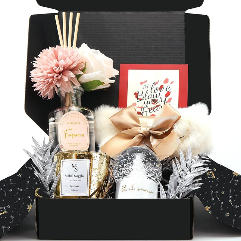 15 Christmas Gifts For Women In Their 30s