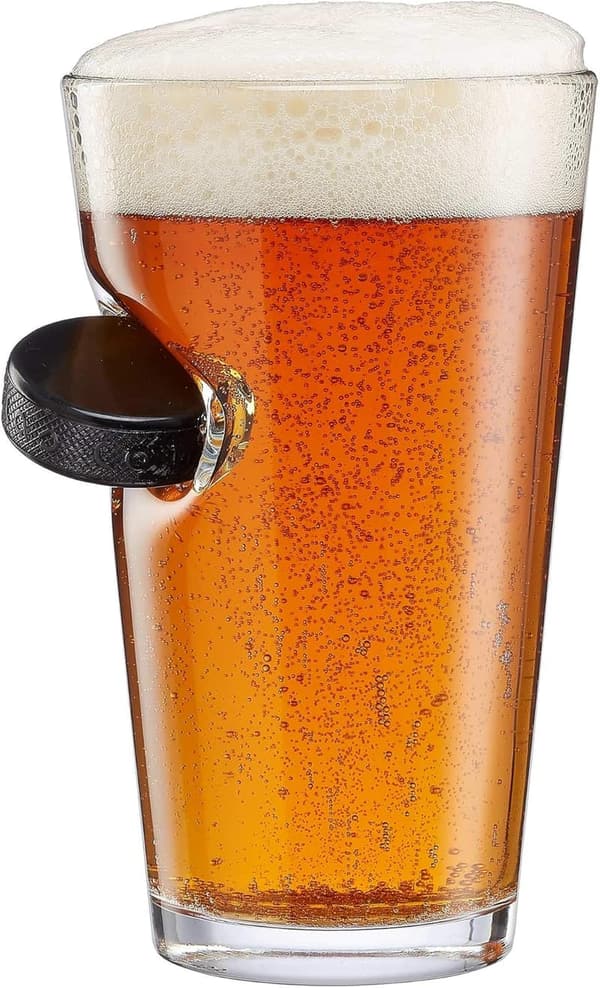 15 Fun Gifts For Hockey Players [We Studied 40]