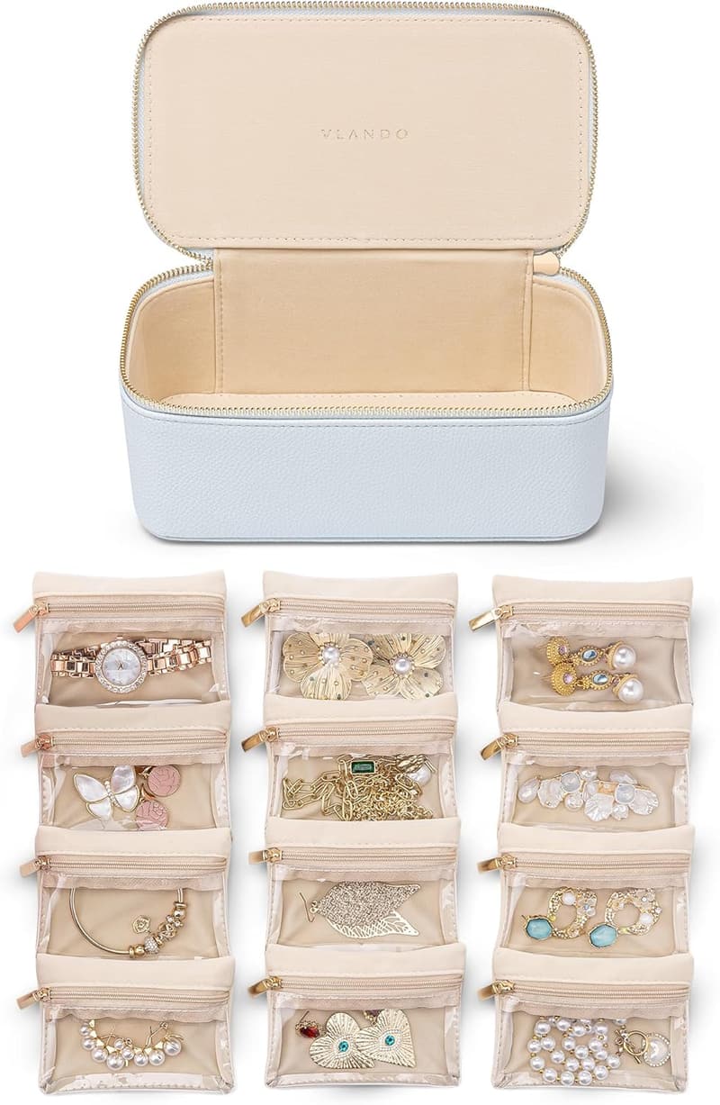 15 Anniversary Gift Ideas For Friends [We Studied 32]