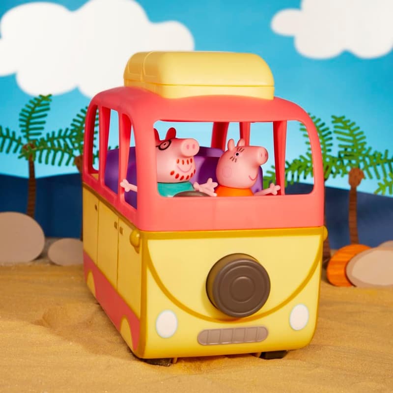 Peppa Pig Australia Campervan Toy Set with 8 Figures